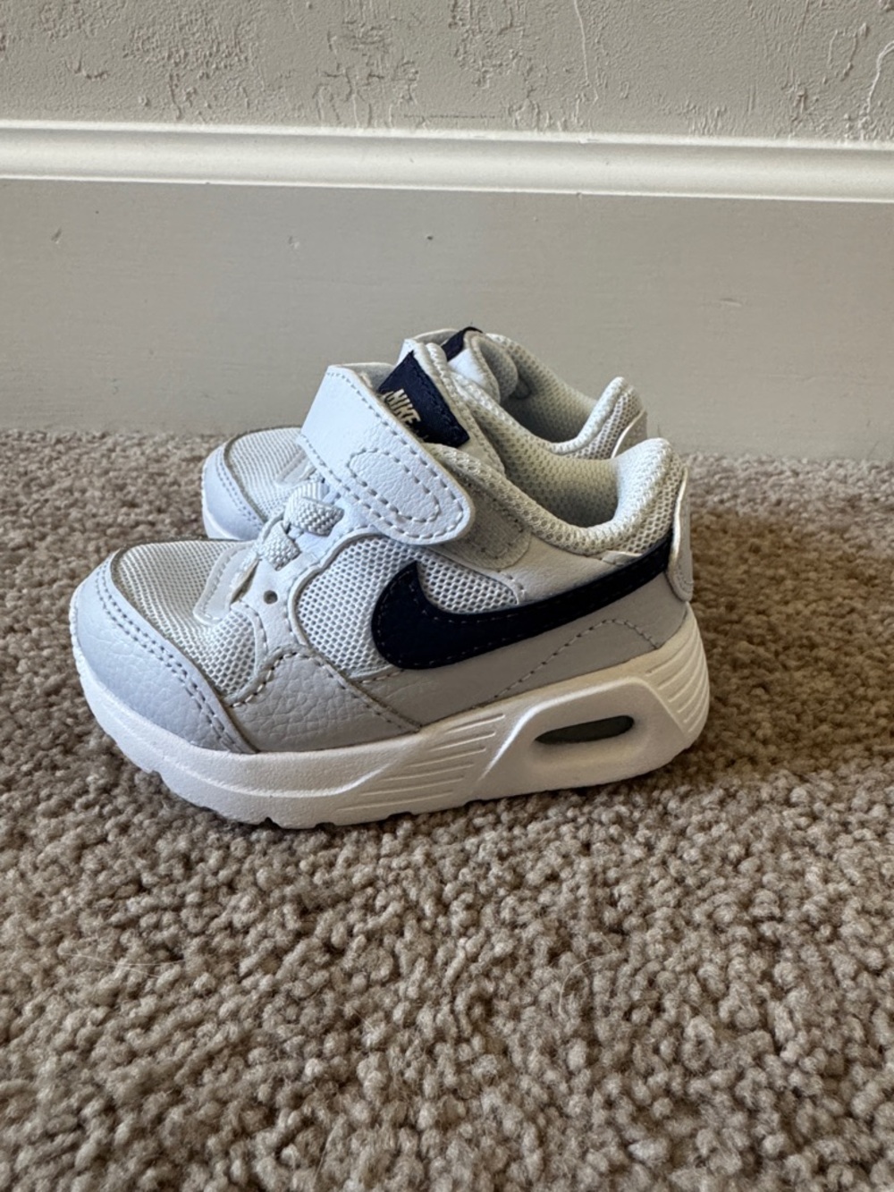 Nike Air Max Kids Light Blue Navy Sneaker size 4c